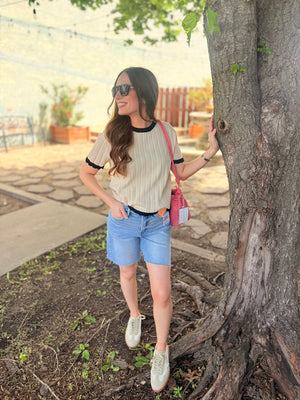Cream Ribbed Crewneck Short Sleeve Sweater w/ Black Hem