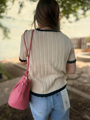Cream Ribbed Crewneck Short Sleeve Sweater w/ Black Hem