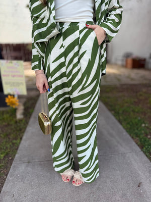 Green Zebra Printed Lightweight Palazzo Pant
