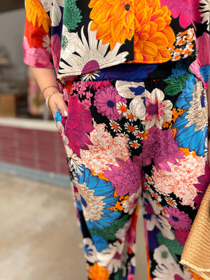GigiO Bold Floral Wide Leg Pants